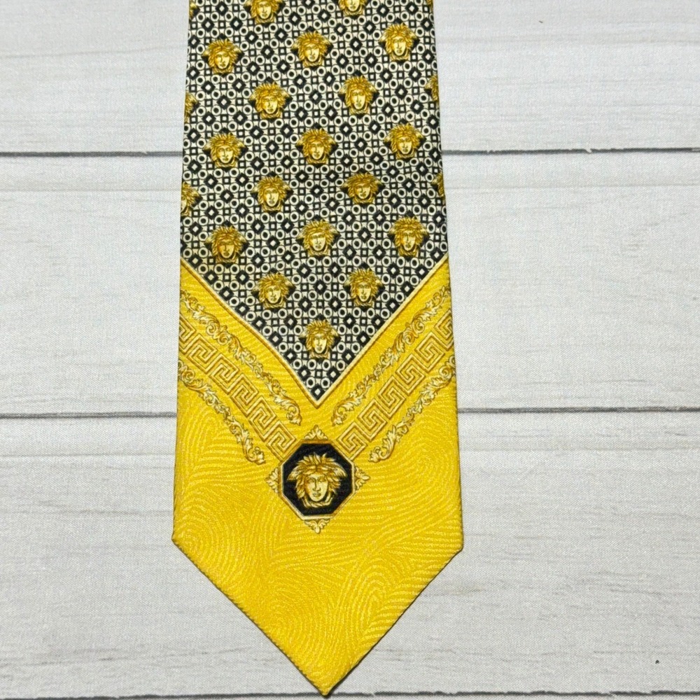 Gianni Versace Necktie Yellow Medusa Greek Baroque Silk Vintage Tie